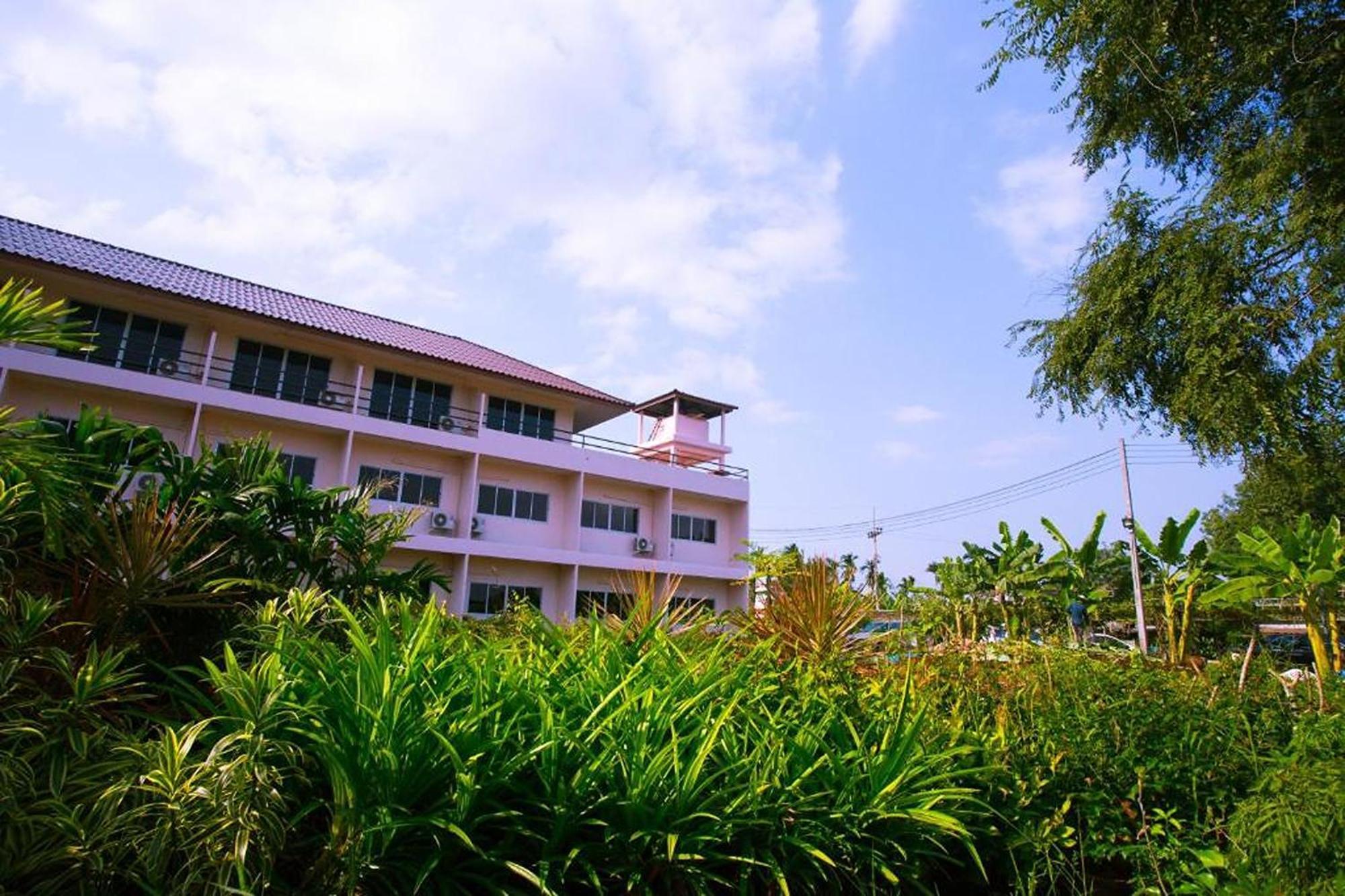 Be Fine Sabuy Hotel And Resort Surat Thani Exteriör bild